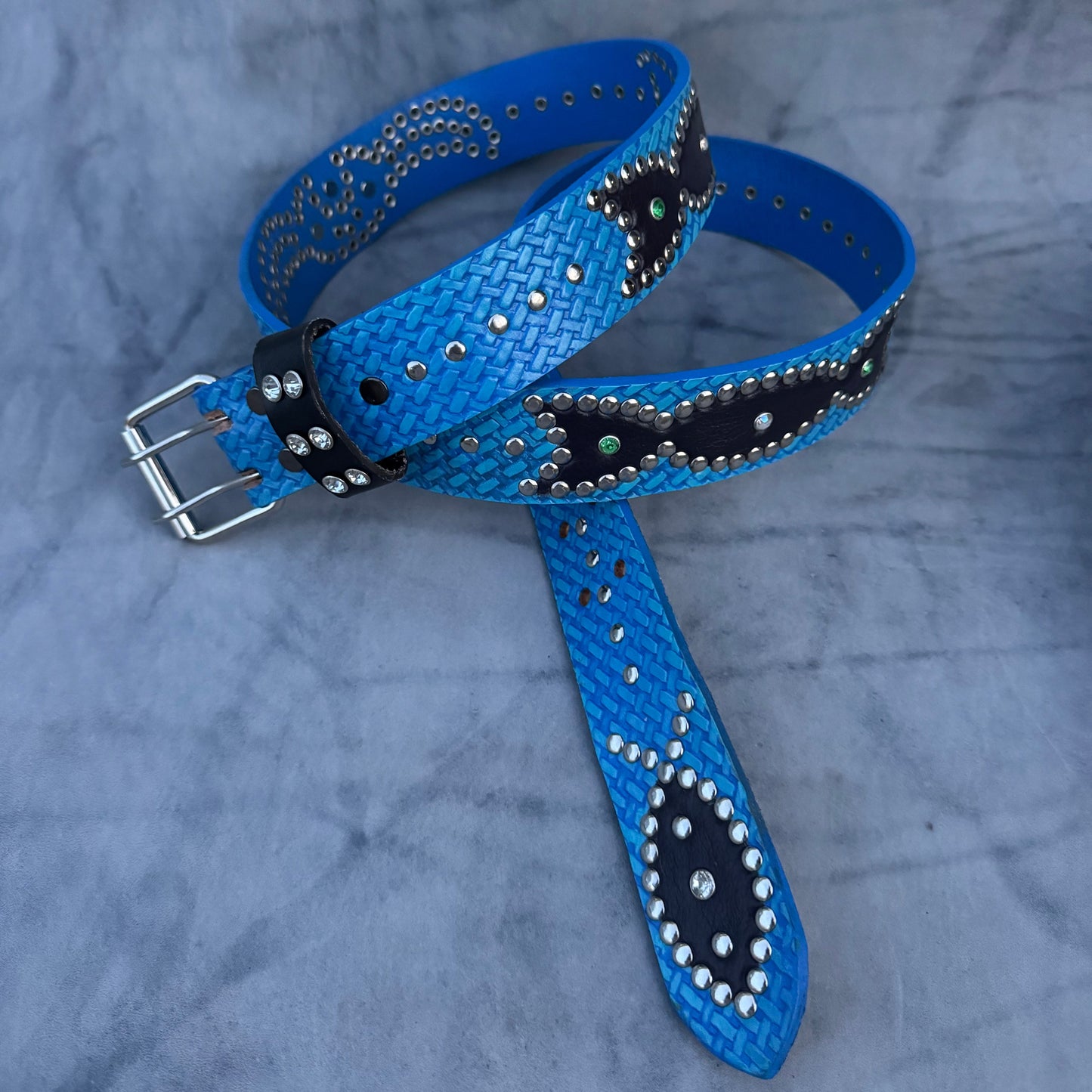 Traditional blue + sky blue Embossed Origins Belt (black)