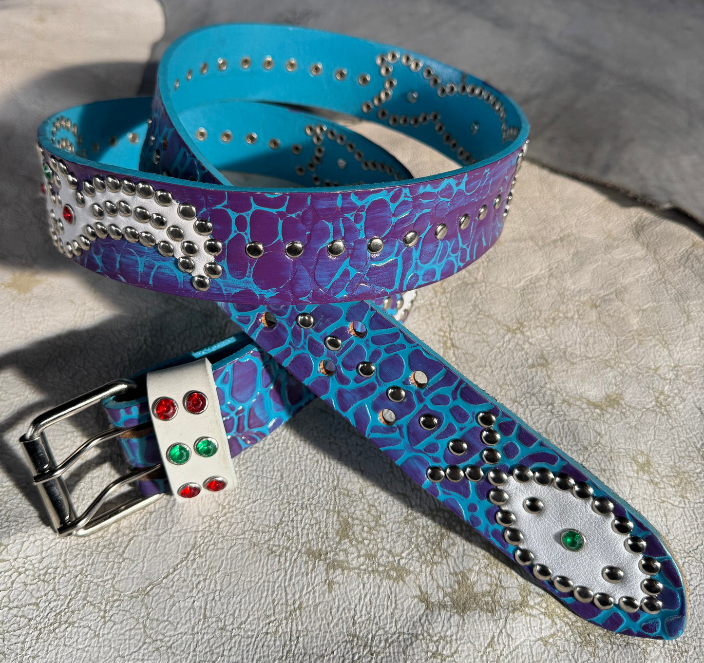 Elephant sky blue + purple Embossed Origins Belt (white)