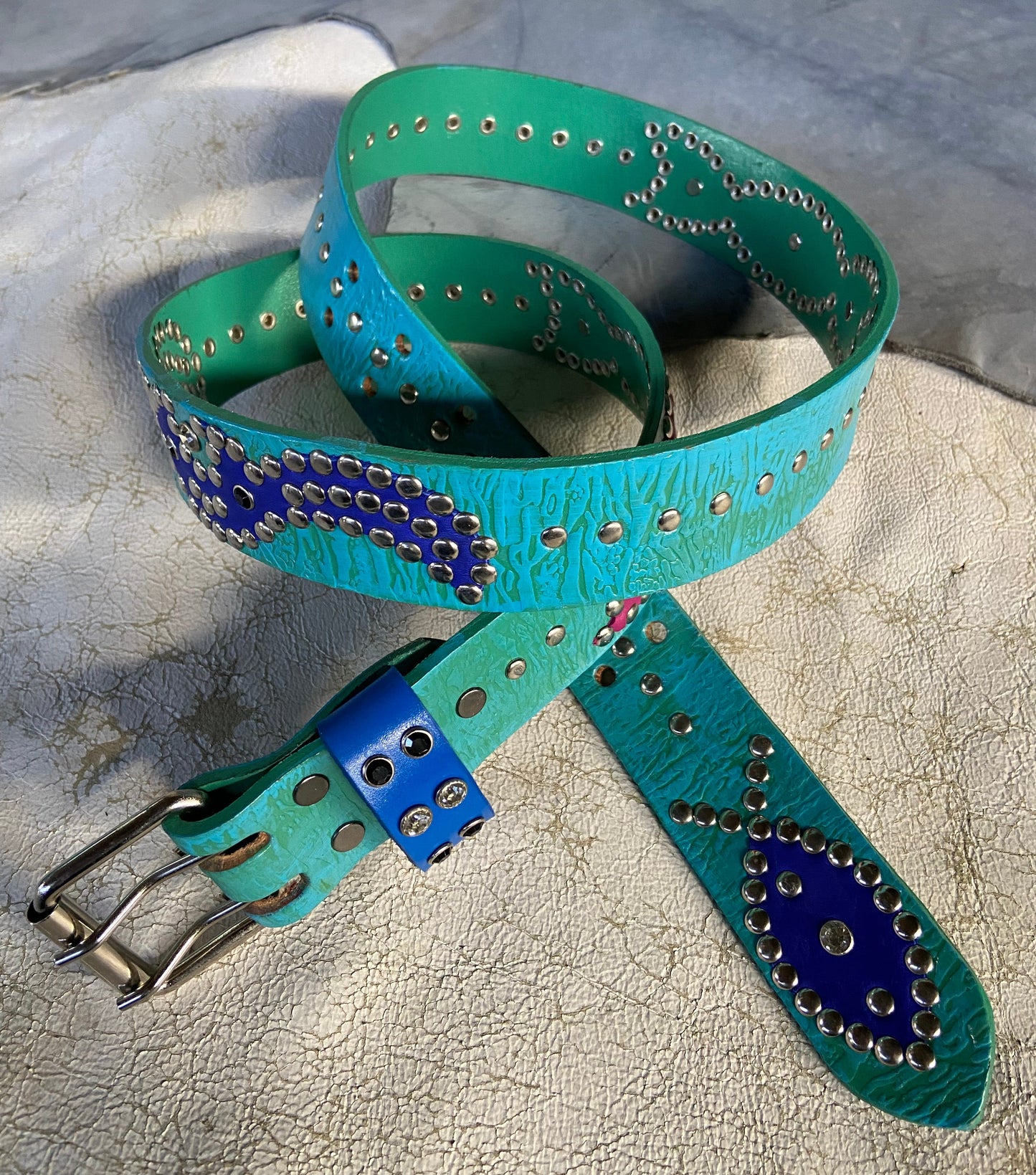 Reptile turquoise + sky blue Embossed Origins Belt (violet)