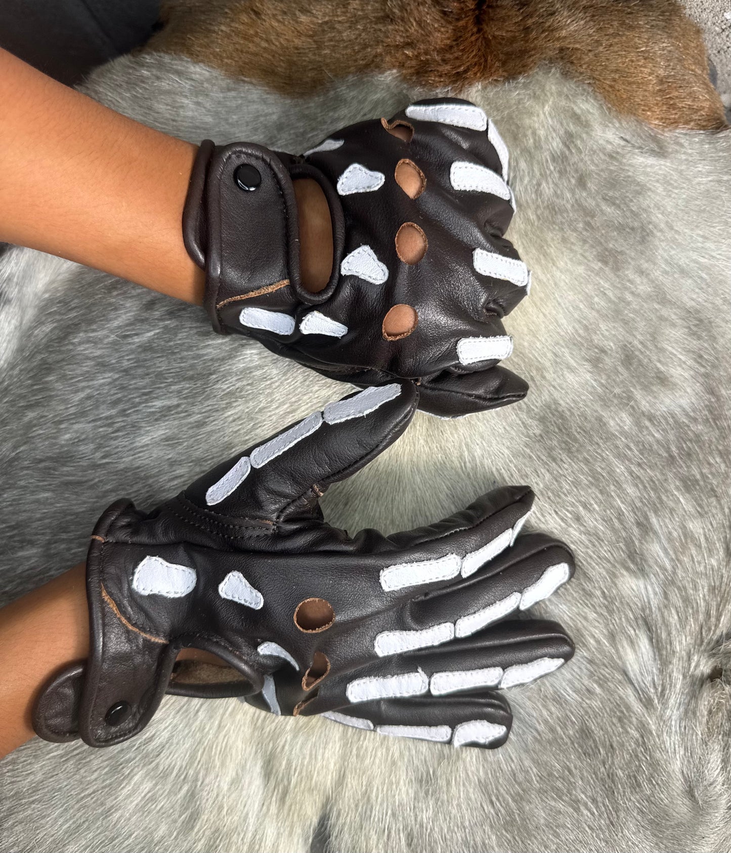 Brown & White Skeleton Gloves