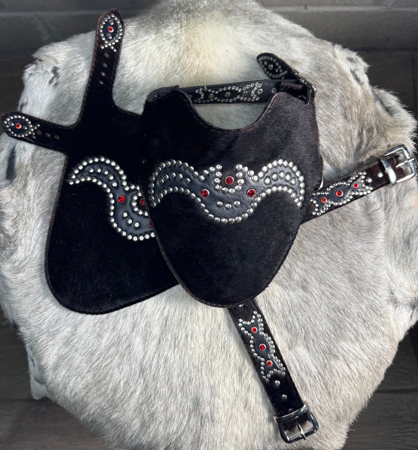 Black cowhide boot covers (black)