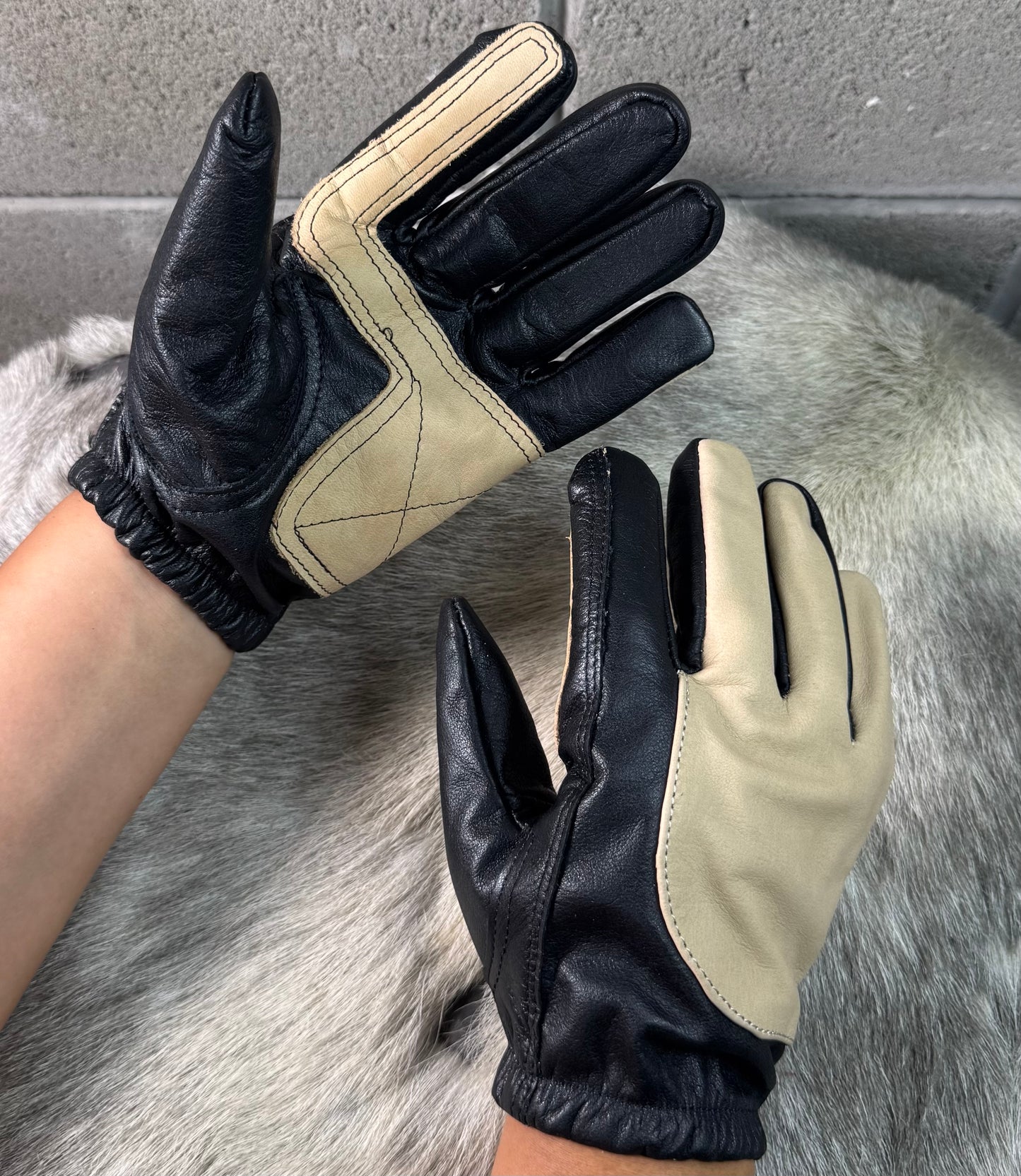 Black & Tan Half Gloves