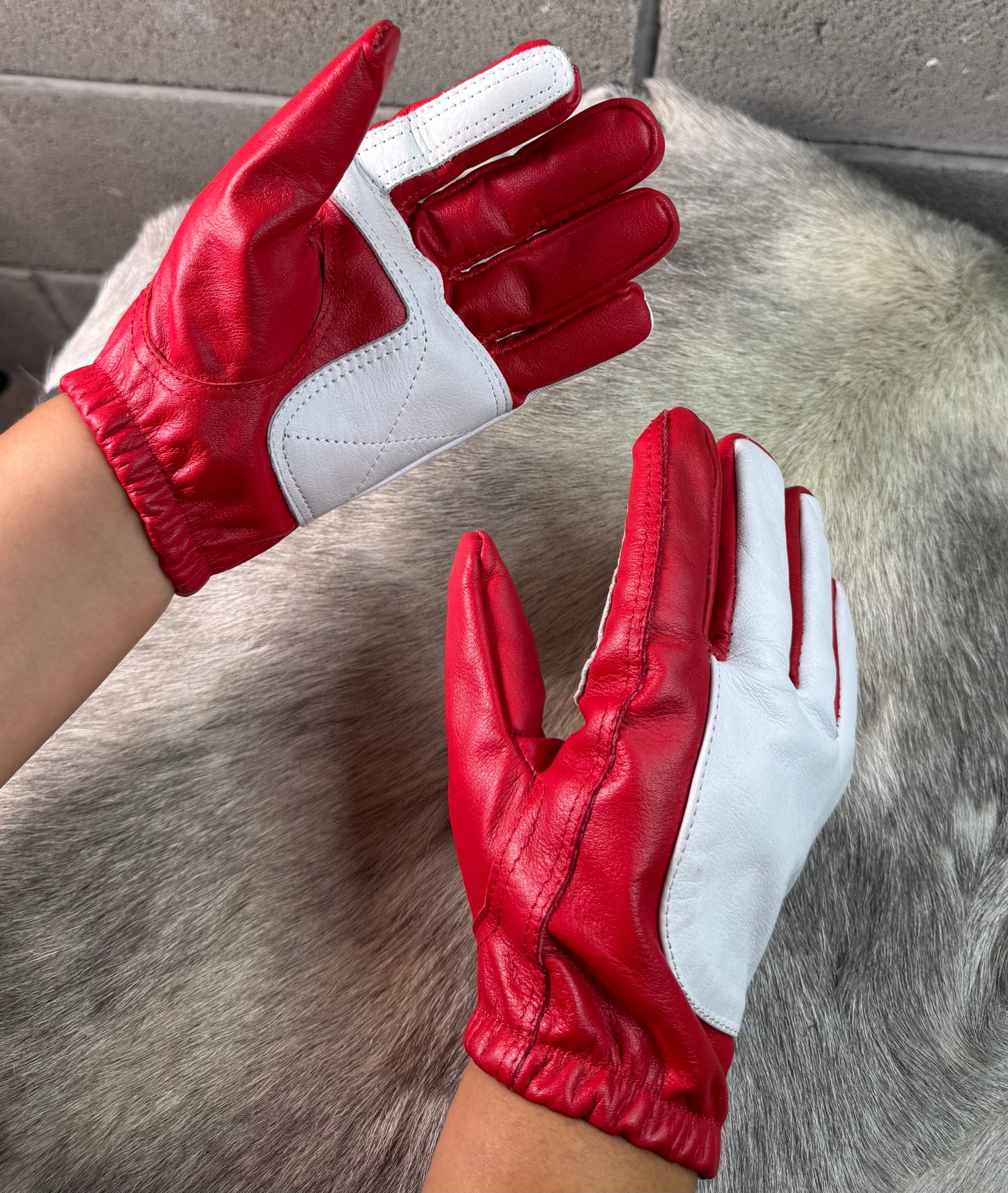 Red & White Half Gloves