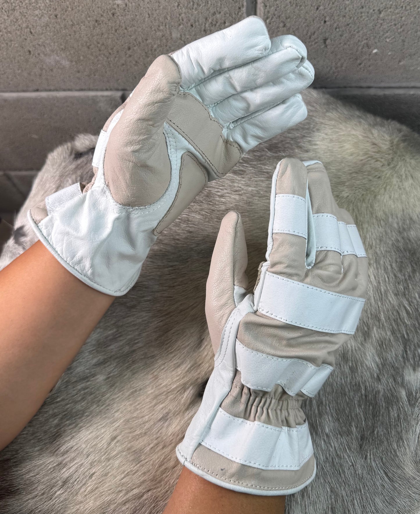 Tan & White Stripes Gloves