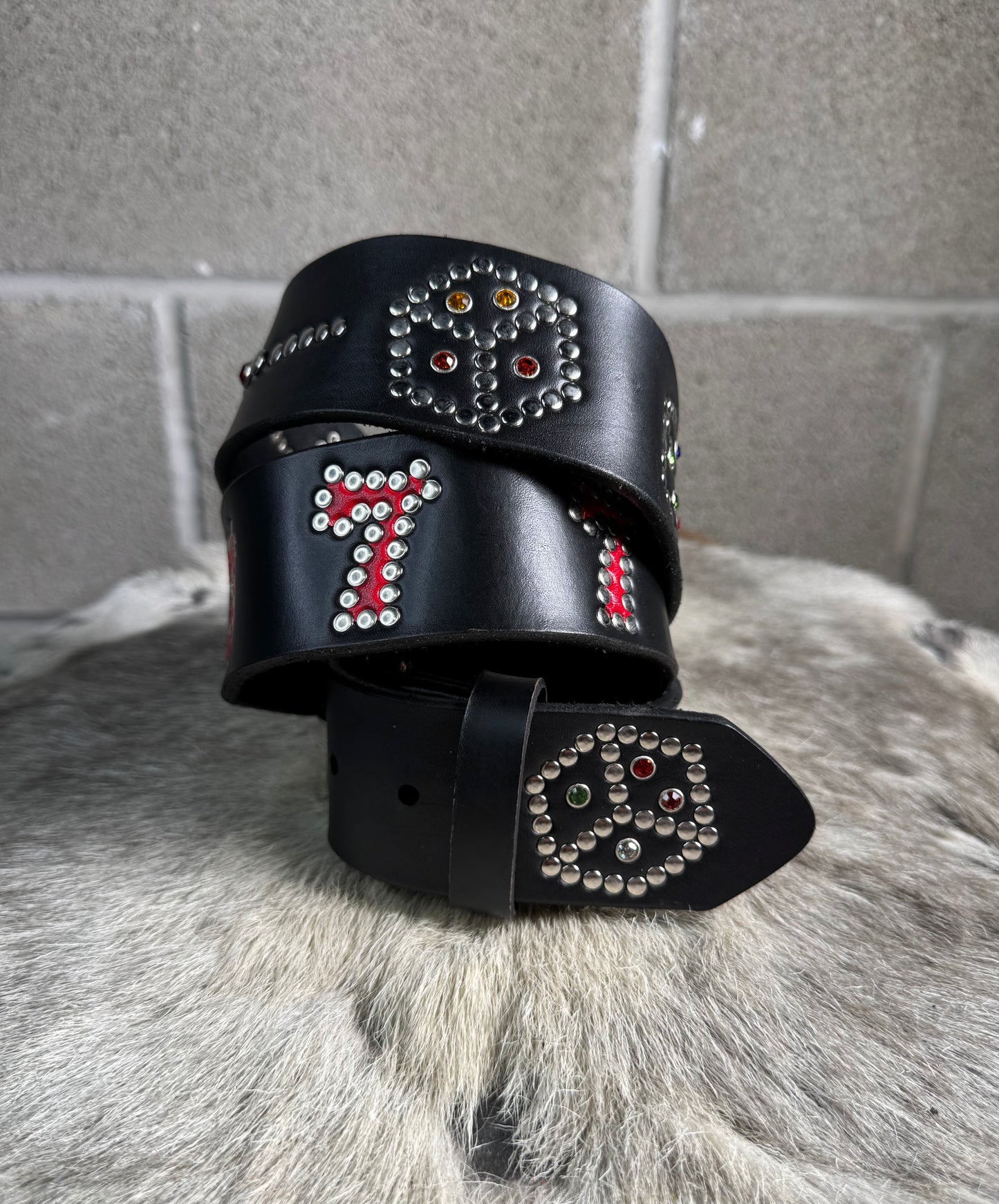 Black Lucky 777 Belt (red)