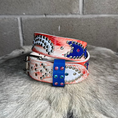Croc White + Red Embossed Origins Belt (white/blue)