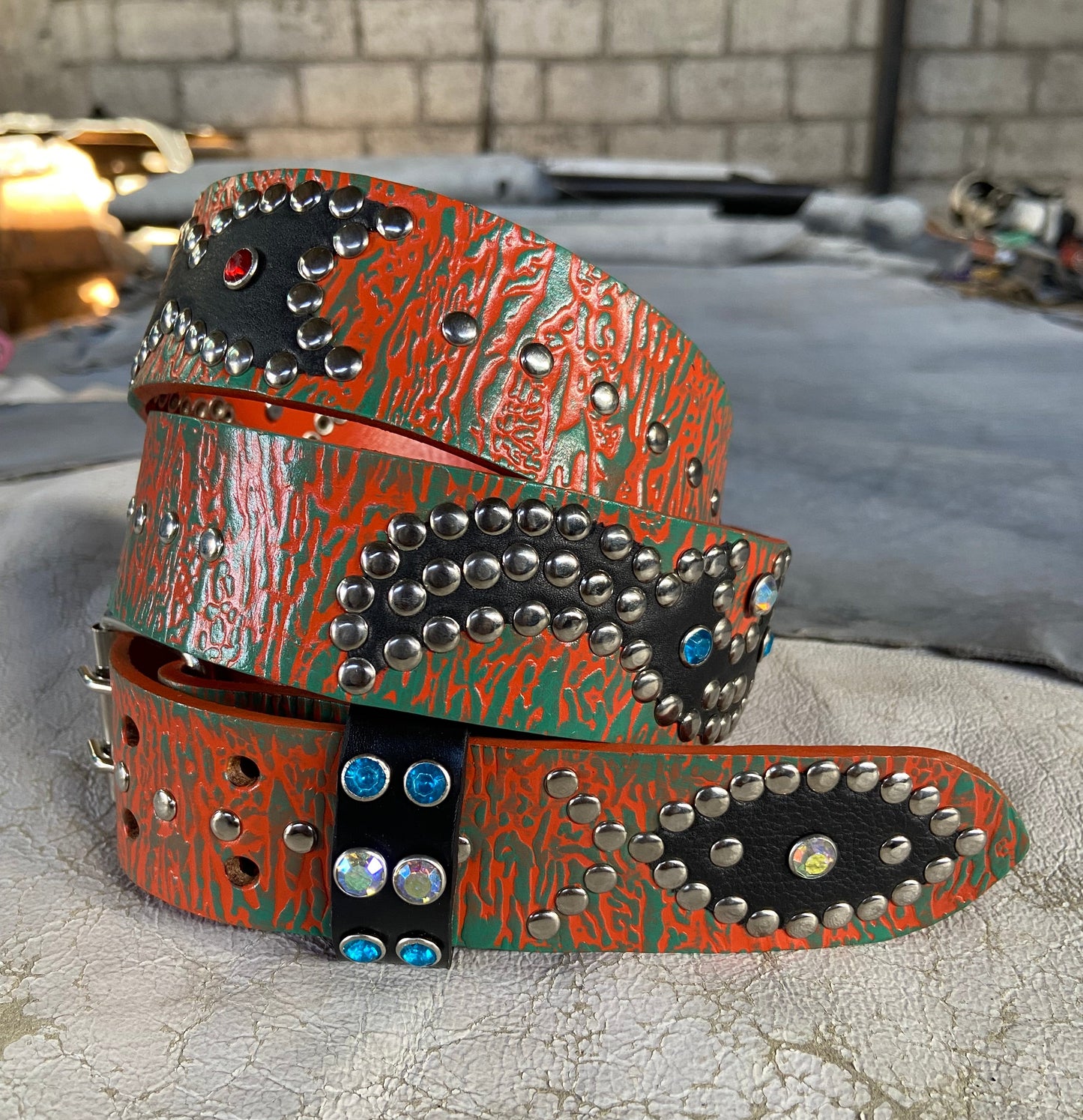 Reptile orange + turquoise Embossed Origins Belt (black)
