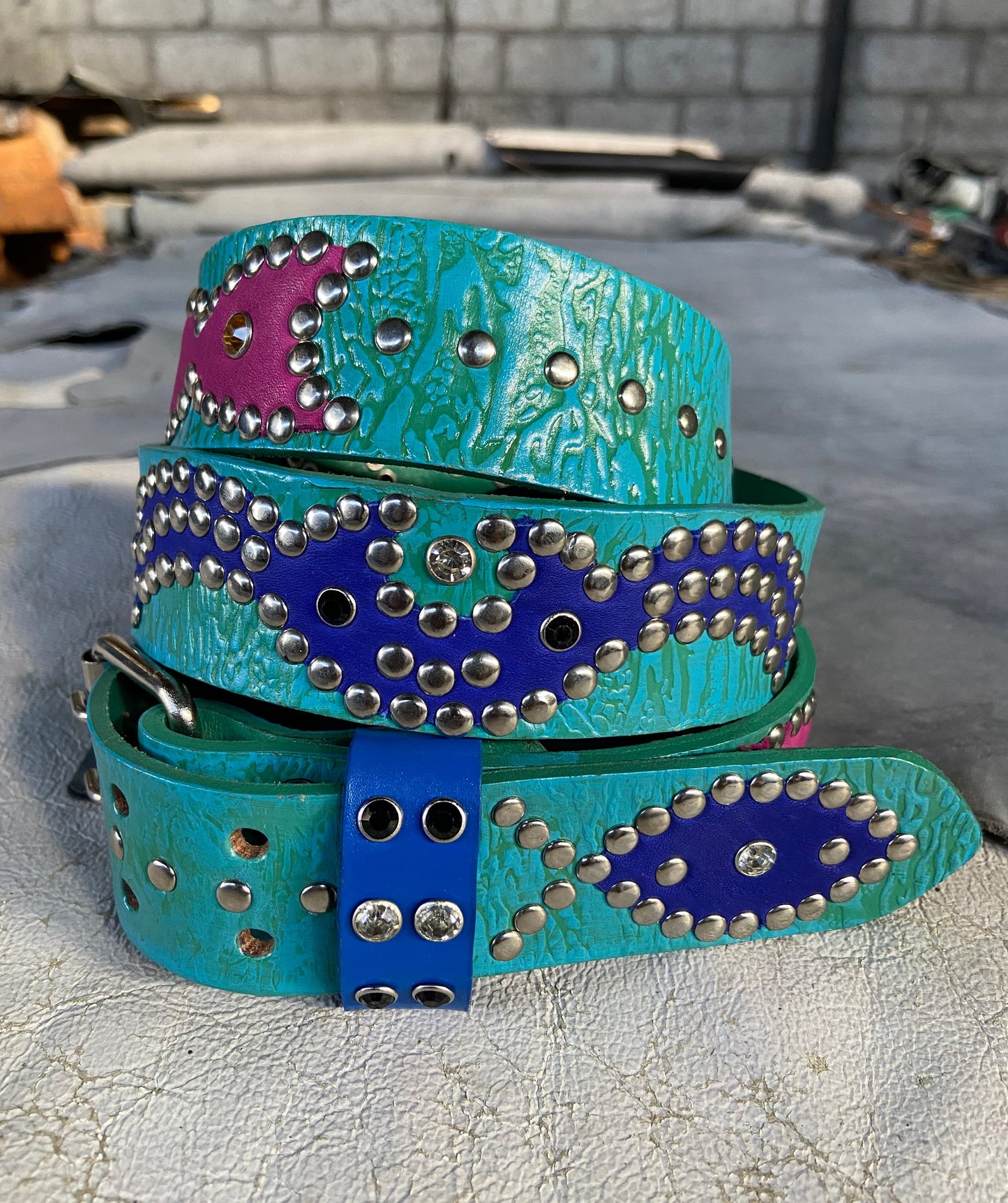 Reptile turquoise + sky blue Embossed Origins Belt (violet)