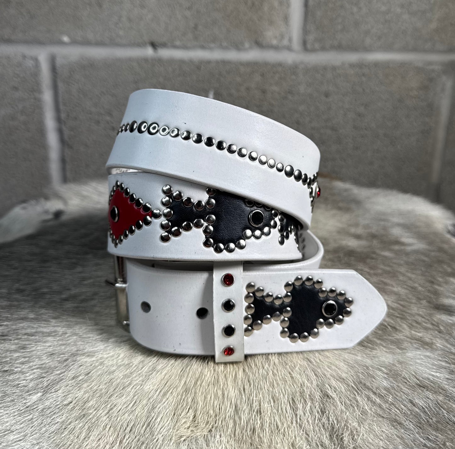 White Poker Belt (white/red/black)