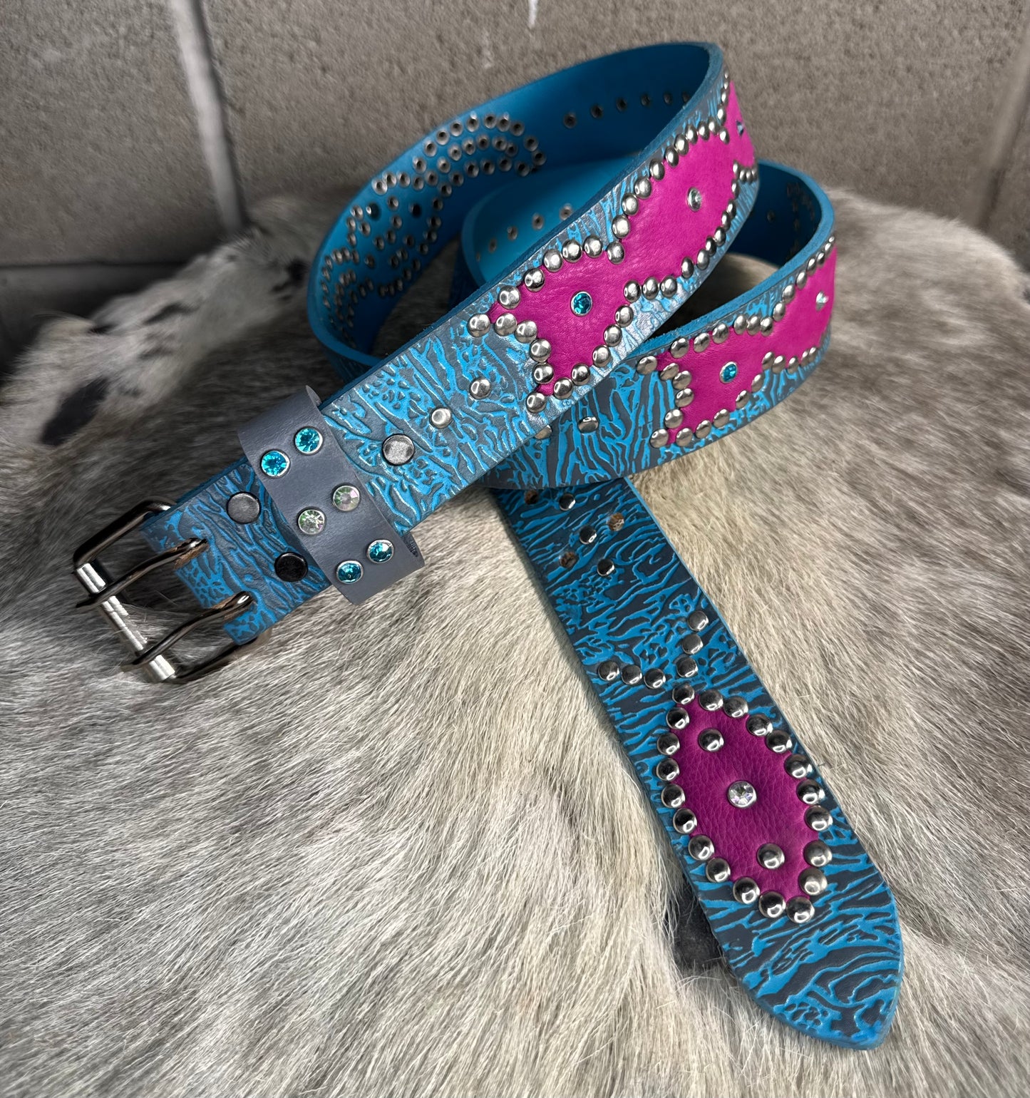 Reptile Sky Blue + Grey Embossed Origins Belt (violet)