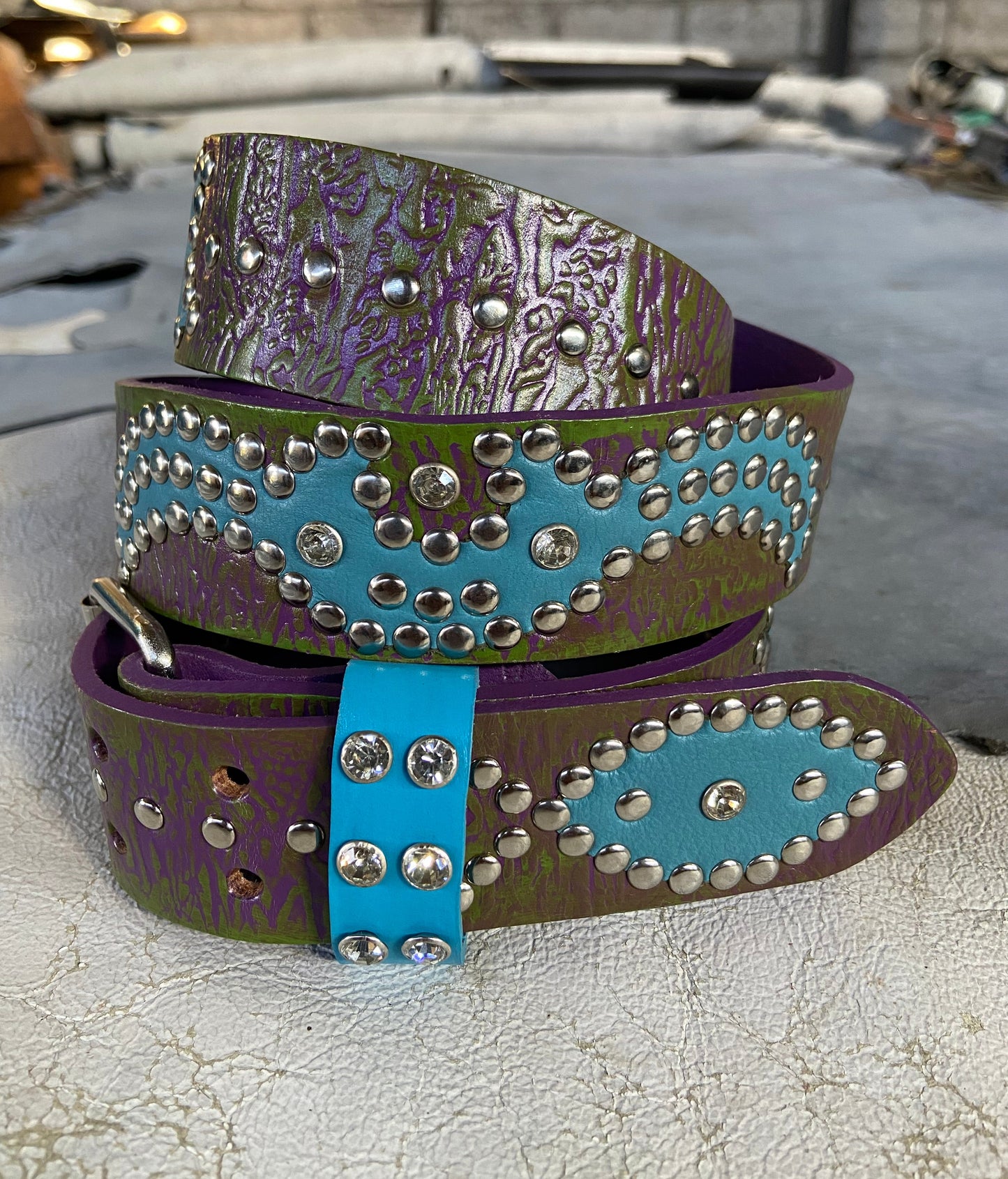 Reptile purple + green Embossed Origins Belt (sky blue)