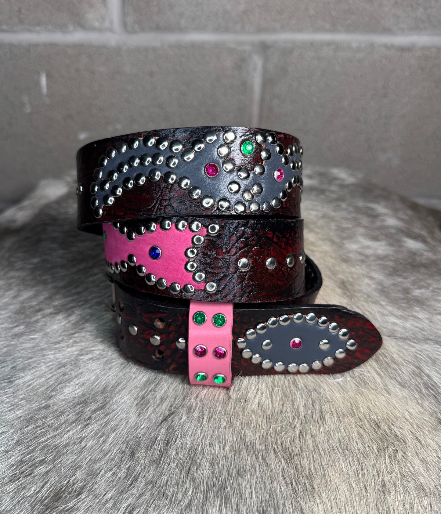 Croc Burgundy+Black Embossed Origins Belt (grey/pink)