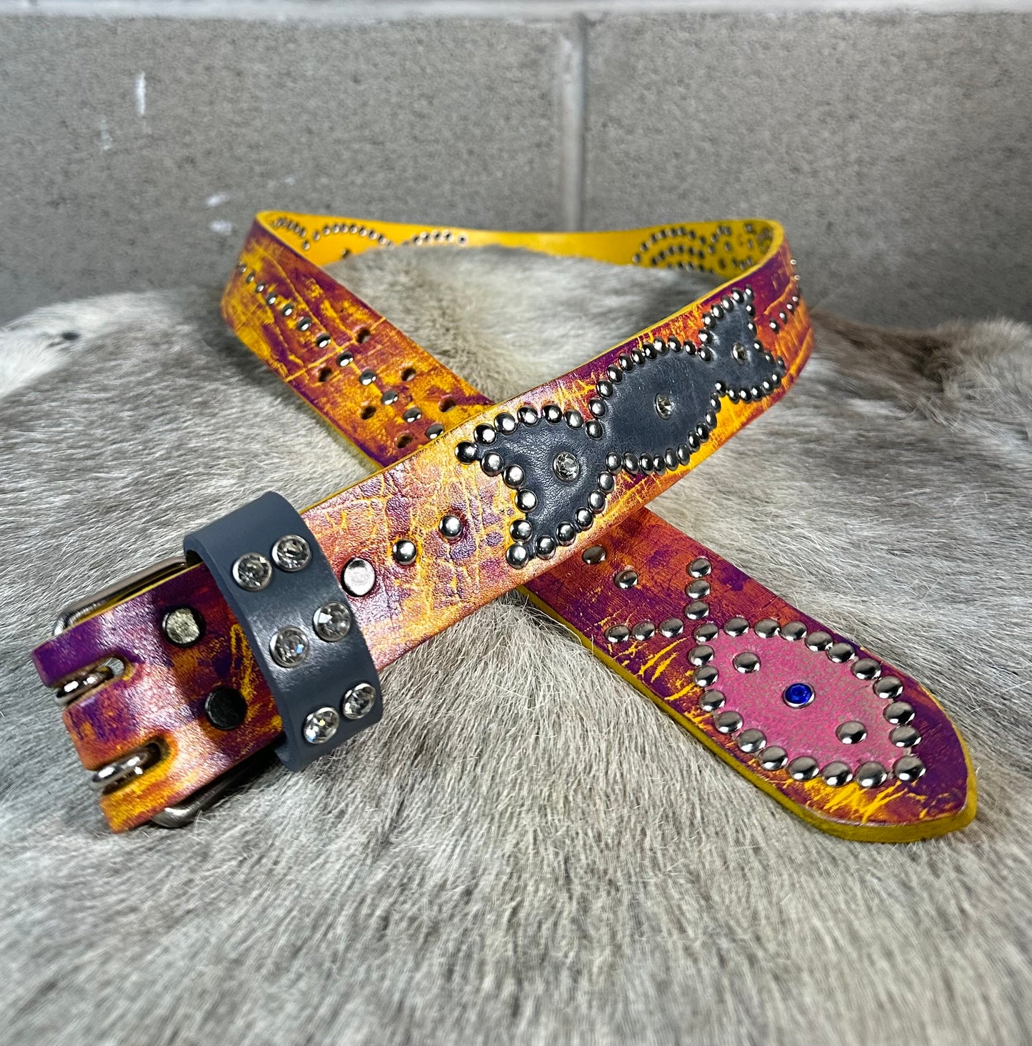 Croc Yellow+Purple Embossed Origins Belt (pink/grey)